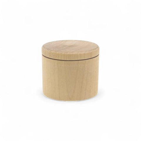 Uždaryta 50 x 42 mm tekinta medinė smulkmenų dėžutė
