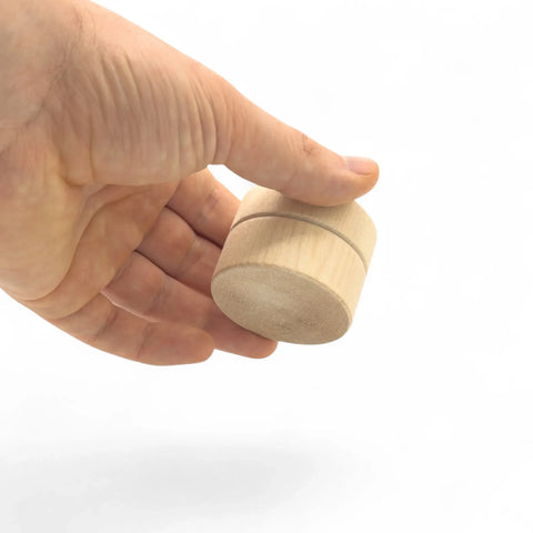 50 x 37 mm tekinta medinė dėžutė su priderintu dangteliu